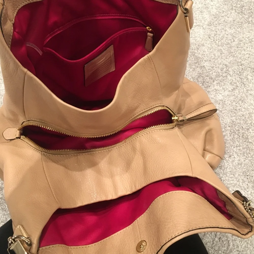 Coach Tan Leather Hobo Shoulder Bag - Picture 2 of 4